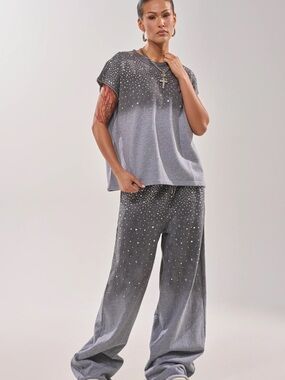 NWT AKIRA Night Sky Grey Studded Muscle Tee & Joggers Set